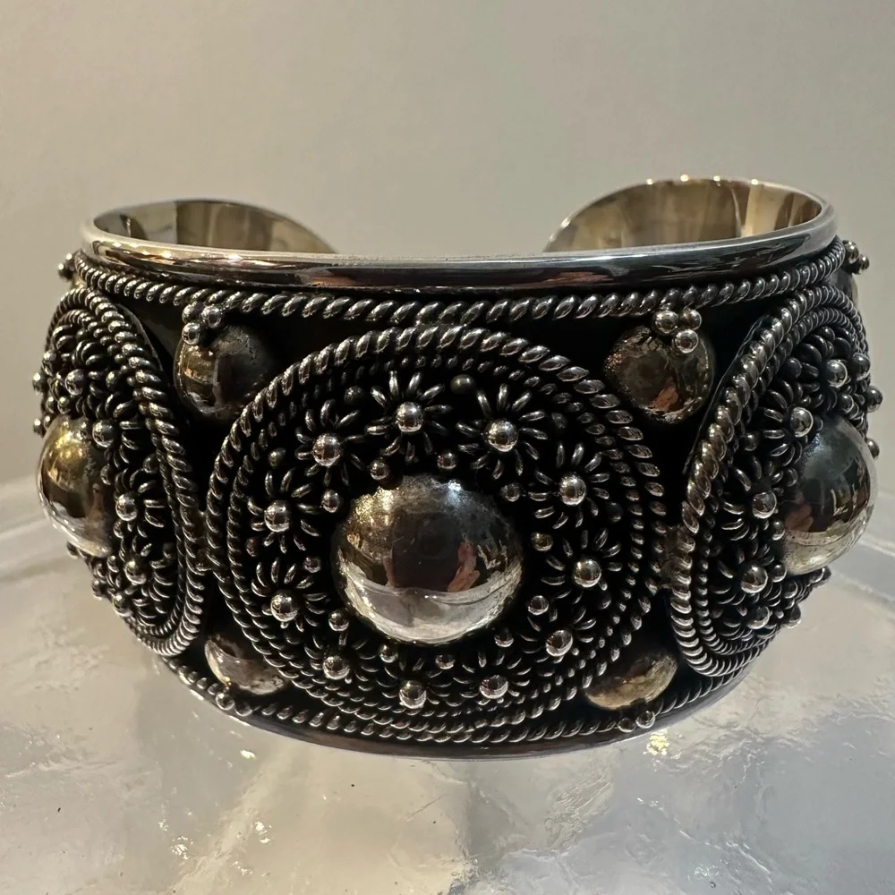 New Elegant Silver Cuff Bracelet